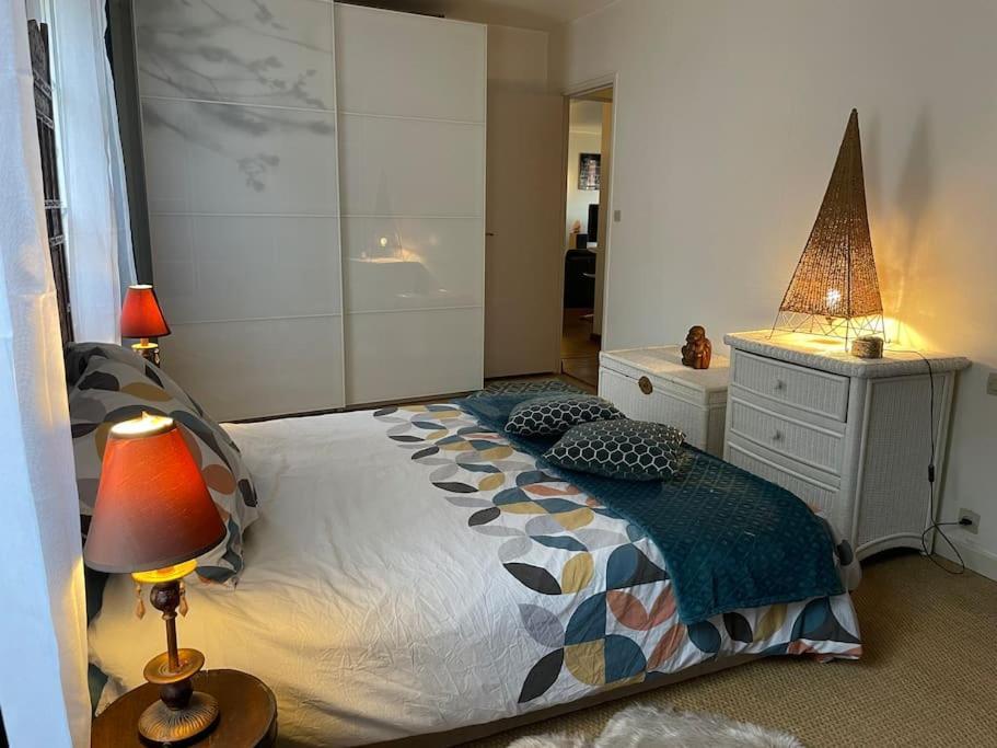 Appartement Sur Le Parvis De La Cathedrale Senlis  Zewnętrze zdjęcie