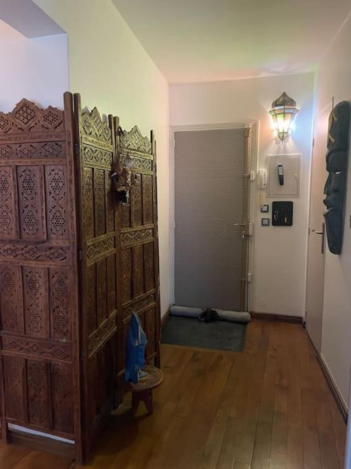 Appartement Sur Le Parvis De La Cathedrale Senlis  Zewnętrze zdjęcie